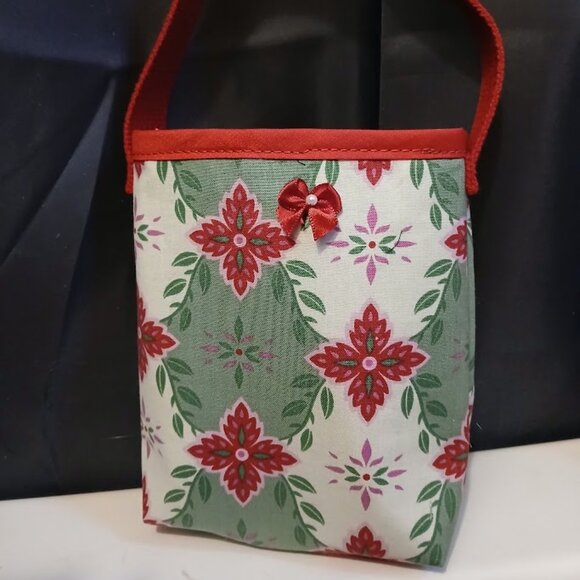 NEW Set of 2 Reusable Fabric Gift Bags Pointsetta Red Green w/ Ribbon Bow 6x6x2" - Picture 3 of 11
